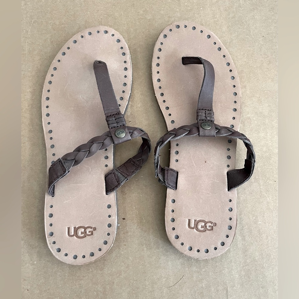 Ugg Brown Flip Flops Women's Size 6